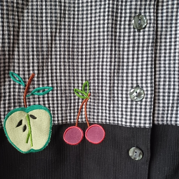 Tan Jay Gingham & Fruit Clouse - Picture 6 of 7